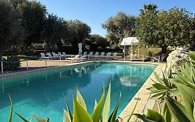 Isola Charm B&B - A Historic Villa near Punta Del Pero Beach